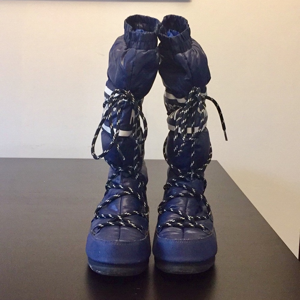 Moon boots